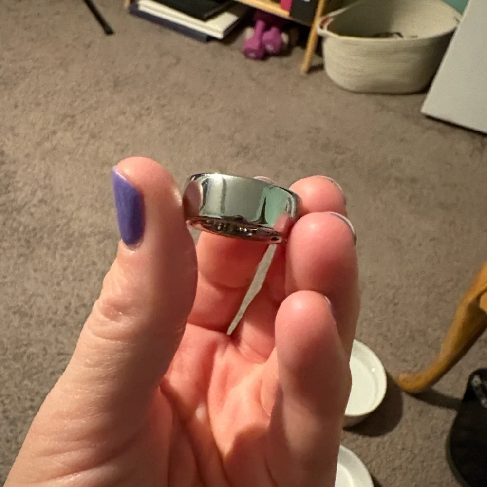 Oura sleek modern